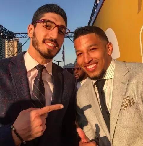 低位逼抢为 低位逼抢为